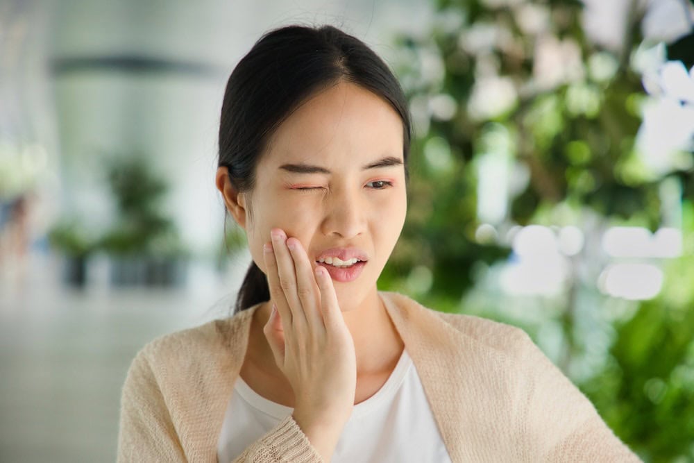 Read more about the article ฟันคุดคืออะไร อาการเป็นอย่างไร : เรื่องสำคัญเกี่ยวกับฟันคุด